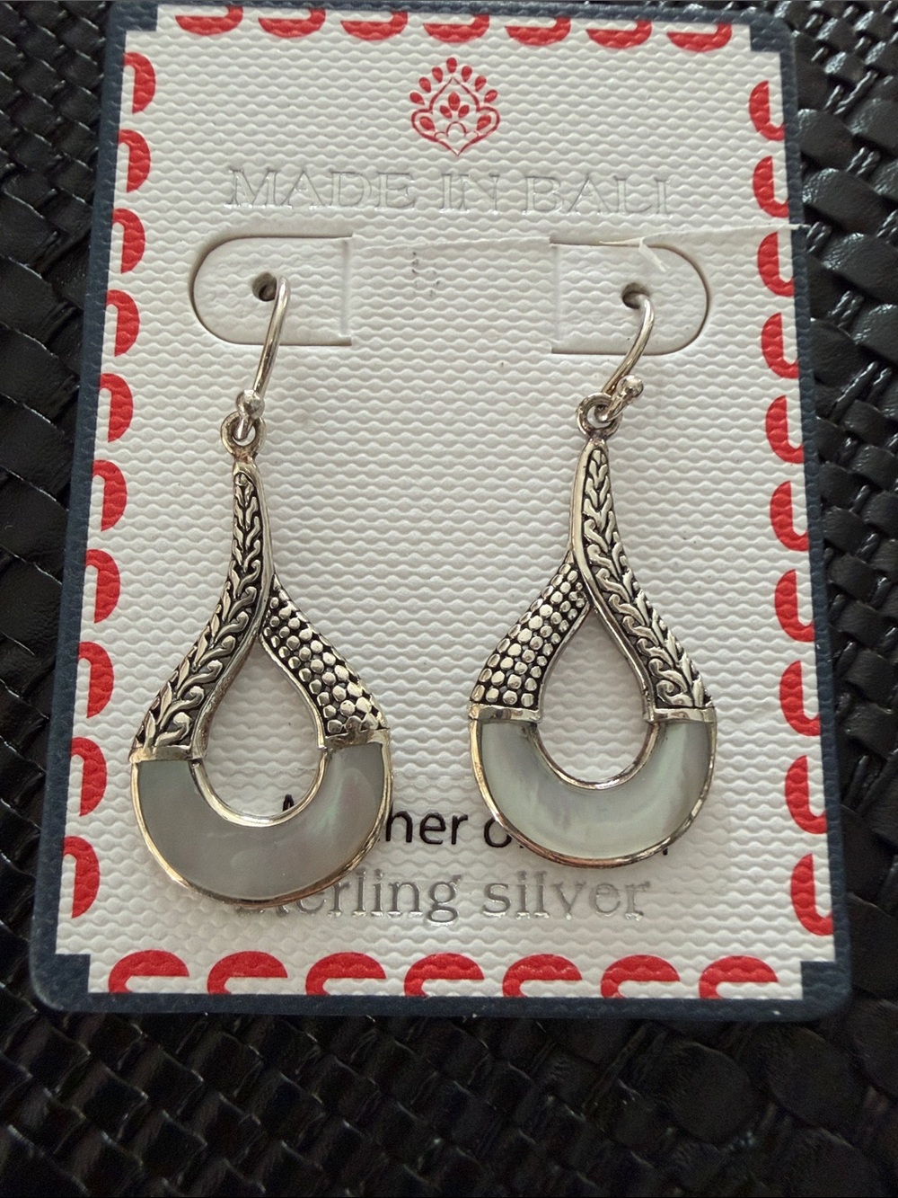 Bali mother of pearl sterling silver dangle earring NWT